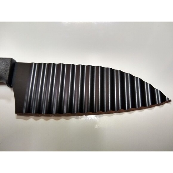 Kuhn Rikon Colori+ Non-Stick Serrated Paring Knife with Safety Sheath (China) - Picture 7 of 9